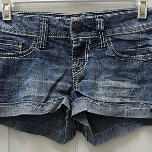 Wallflower Youth Hot Short 1